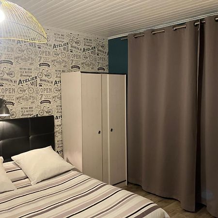 Hotel Du Nord Chambres Familiales Fontaines  Exteriör bild